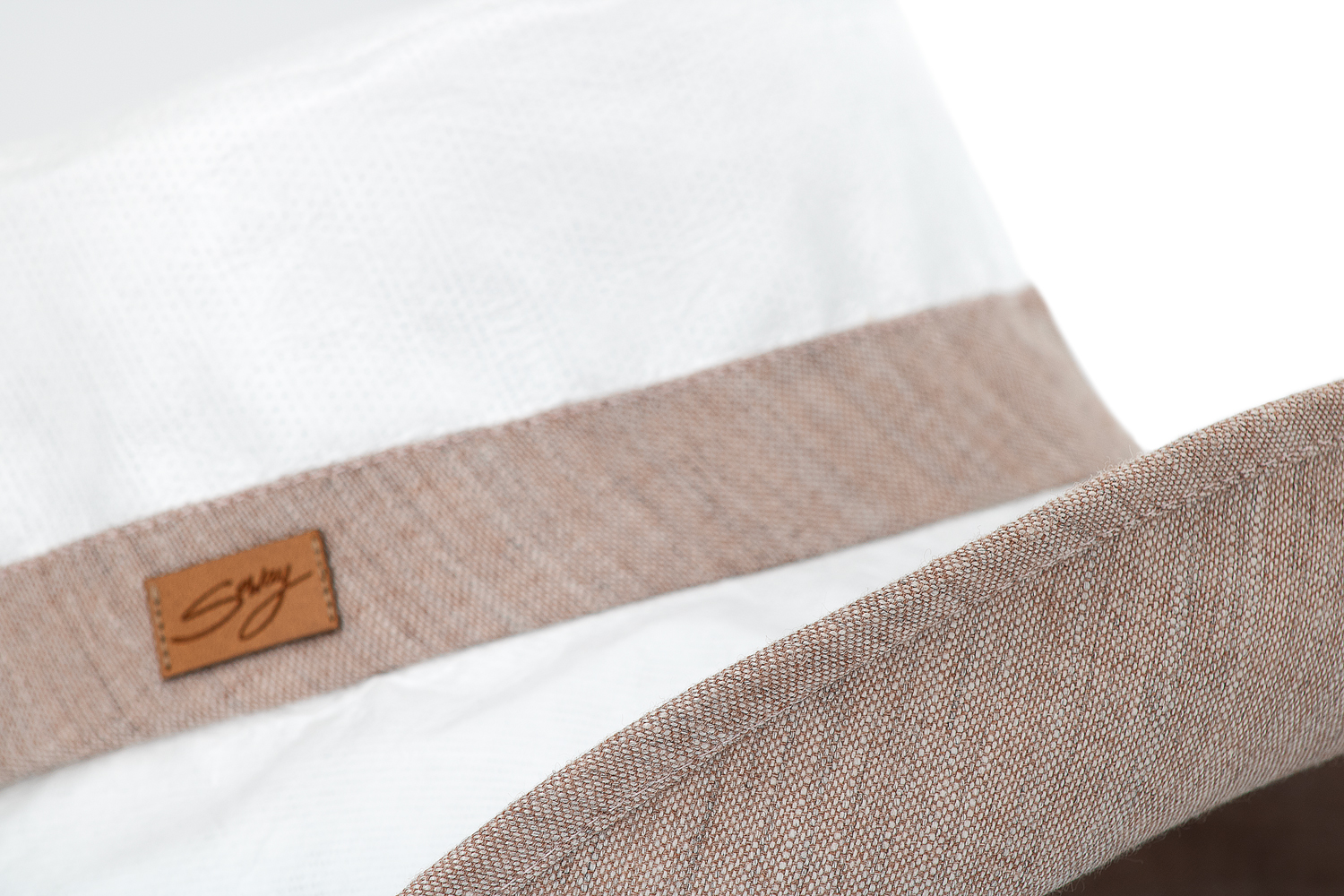 Capeline XXL anti-UV blanc / vieux rose